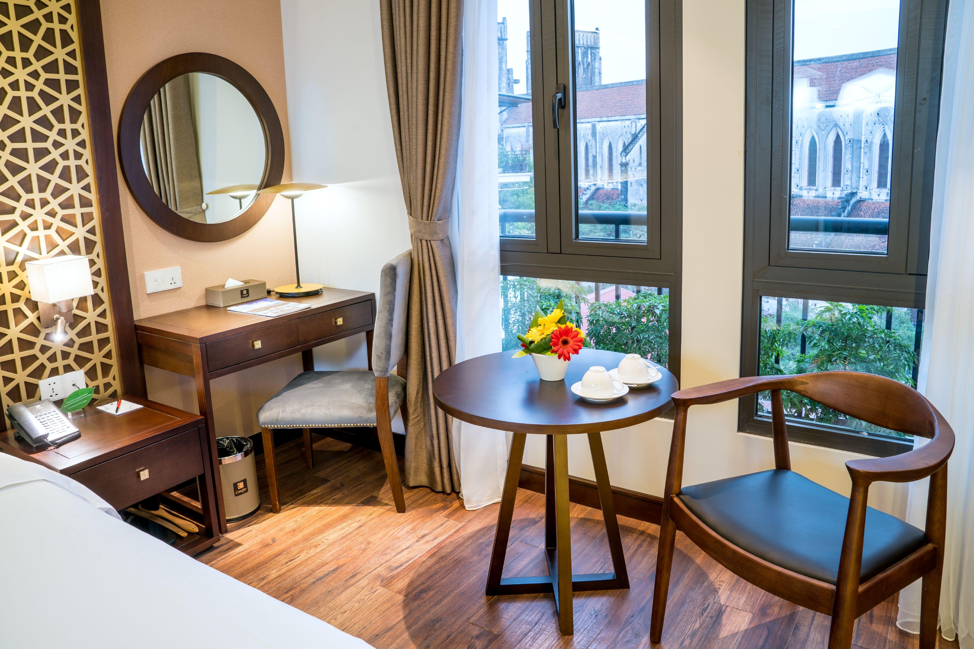 Conifer Grand Hotel Hanoi Exteriör bild